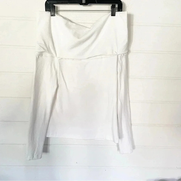 EUC Club Monaco Tabbie Off-the-Shoulder Top in White Size Medium - Picture 5 of 10